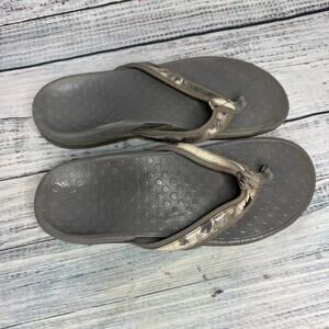 Vionic Grey Flip Flop Sandals Women’s Size 11 Comfort Orthotic Arch Support